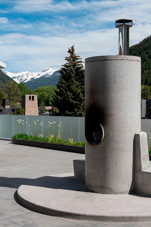 Oscar Tuazon. Courtesy of Aspen Art Museum