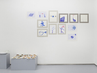 Blood, Stop, Space, Gold. Courtesy of Galería José de la Fuente