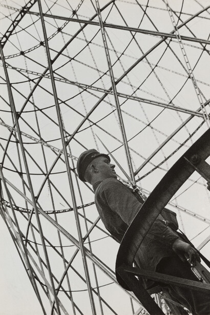 Aleksandr Rodčenko
Guardia vicino allaTorre Shukhov
1929
stampa d’artista
Collezione del Moscow House of Photography
Museum
© A. Rodchenko – V. Stepanova Archive
© Moscow House of Photography Museum