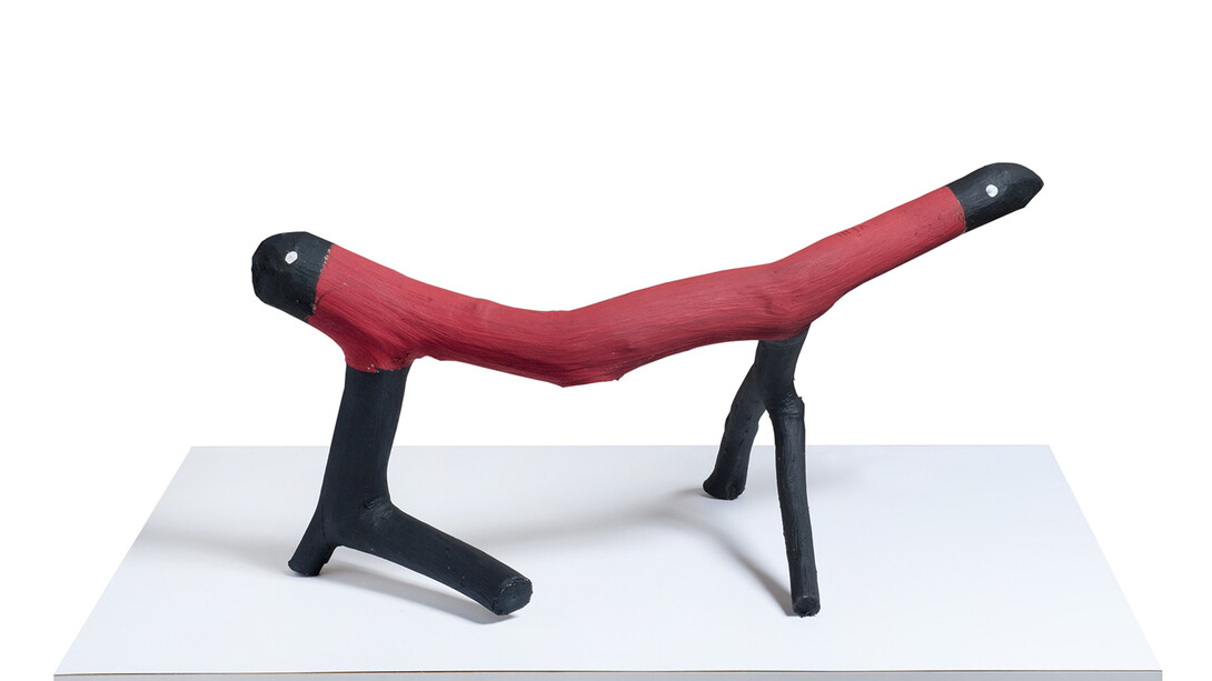 Cícero Alves dos Santos (Véio), Dois em um, 2014, Tinta Acrílica e Madeira, 47 x 49 x 90 cm. ©João Liberato