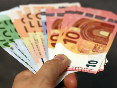 Distribución de dinero. El pago debía ser incondicional, sin prueba de medios. El objetivo principal era promover la justicia social