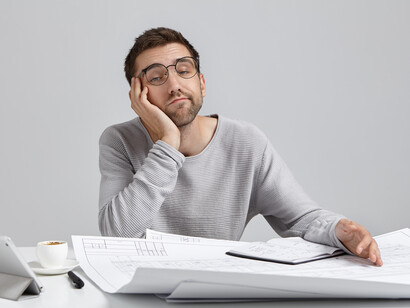 Ya es hora de decirles que trabajamos para vivir, y no al revés, y que mucho más importante que darlo todo en una cocina, una fábrica, una redacción o una oficina es prestar atención a la gente que queremos y que nos quiere