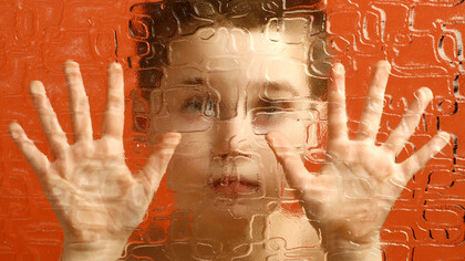 Niño con autismo