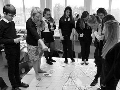 Para ir consolidando, en la práctica, una sociedad democrática con un modelo de funcionamiento que priorice el bien común, la base es la participación ciudadana activa