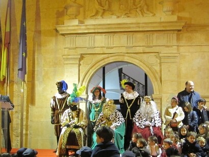 Durante todo un año, los niños esperan con auténtica devoción la mágica noche del 5 al 6 de enero