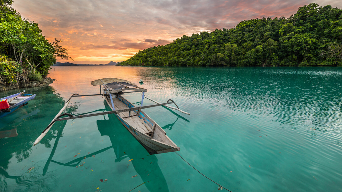 Sulawesi, barca al tramonto