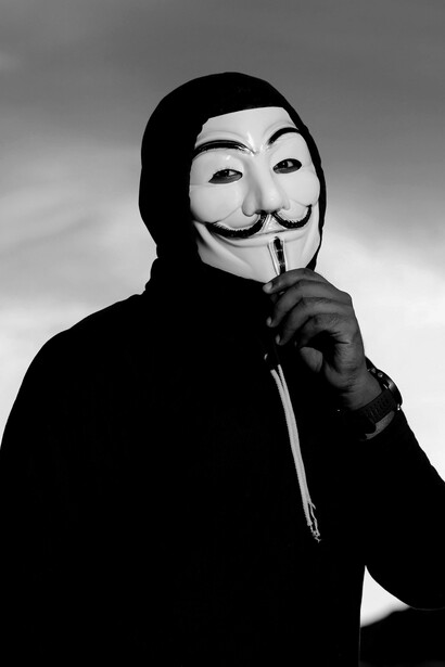 La lotta alle fake news non è censura, ma difesa della verità e del diritto a un’informazione corretta