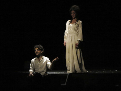 Enrico Ballardini e Chiara Muscato in una scena del musical 