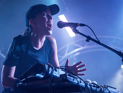 Kate Akhurst in concert