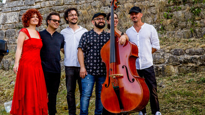 Valnerina Project. Il progetto di Valnerina è nato dallo studio dei canti della transumanza, beni immateriali portatori di assoluto valore storico ed artistico