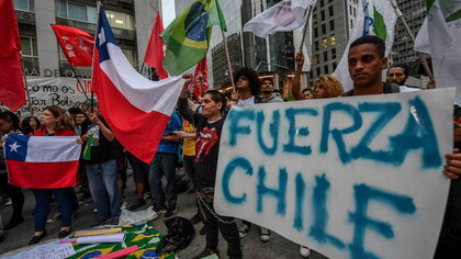 Marcia di protesta a Santiago del Cile
