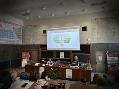 Apertura dei lavori. I saluti del Direttore del Dipartimento di Scienze del farmaco prof. Stefano Moro