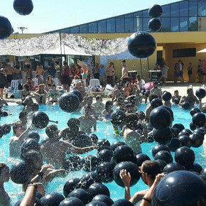 Courtesy of Milhões de Festa