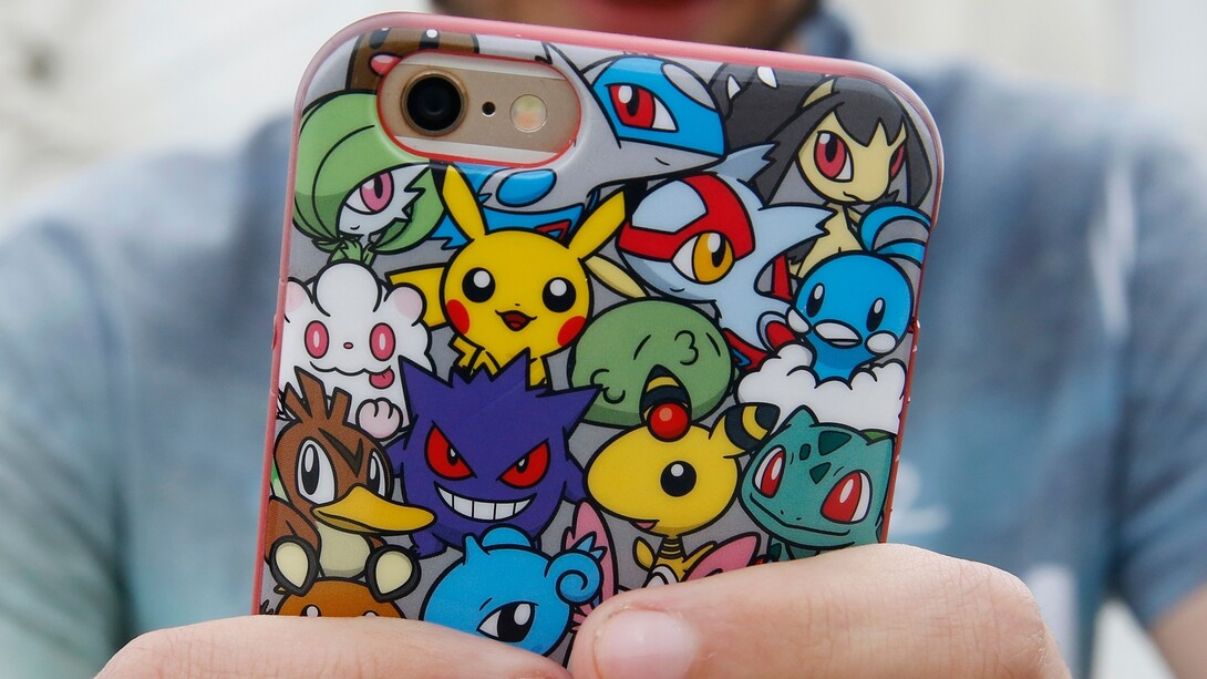 Carcasa de móvil dedicada a los Pokémon