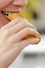 Entre los platos venezolanos ofrecidos por Jorge Udelman encontramos arepas, cachapas, pabellón criollo, pastelitos, empanadas, patacones, hallacas en navidades y asado negro