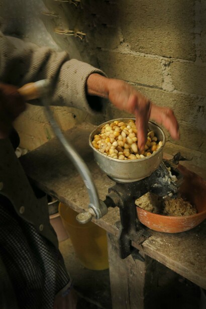 Pilar aveva costruito per sé e per gli altri una calotta di pace e beatitudine e mi invitava a prendervi parte