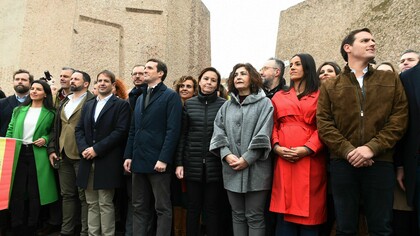 La foto de «las tres derechas» hace un par de semanas en la plaza de Colón, Madrid
