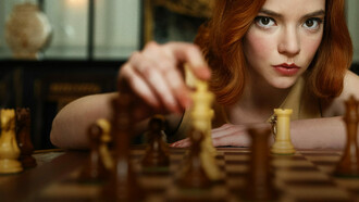 Fotograma de la serie «Gambito de dama», basada en la novela de Walter Tevis