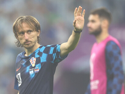 Luka Modrić se despide de los aficionados tras la derrota de Croacia en la semifinal de la Copa Mundial Fútbol 2022