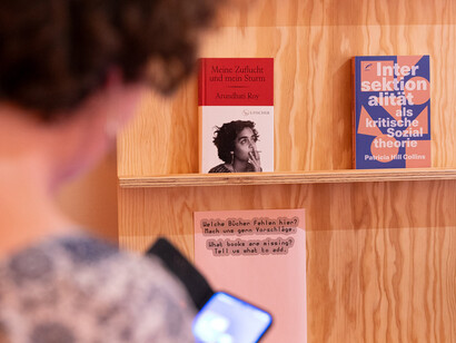 Open space. Ein raum für viele stimmen, ausstellungsansicht. Mit freundlicher genehmigung des Weltmuseums Wien