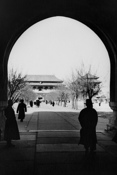 Ella Maillart, Dans la cité interdite, 1935, Pékin, République de Chine © Succession Ella Maillart et Photo Elysée, Lausanne