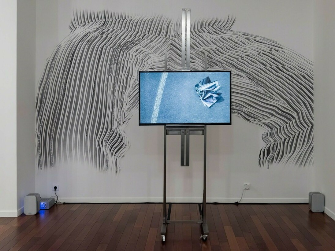 Fiona Banner, Au Cœur des Ténèbres, Exhibition view. Courtesy of mfc - michèle didier