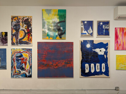 Various artists, The emotive power of color, exhibition view. Courtesy of Van
Der Plas Gallery