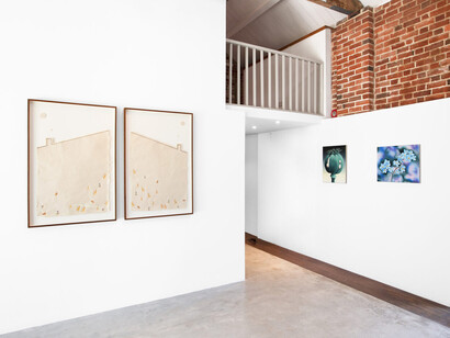 Various artists, Flora’s cloak, exhibition view. Courtesy of Huxley-Parlour Gallery