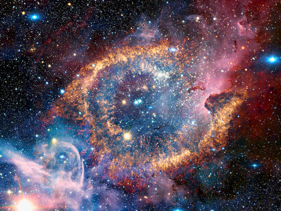 Los filósofos que intuyen veracidad en esta postura la llaman «eternalismo», pero sus simpatizantes entre los físicos la conocen como «universo bloque»