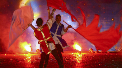 Sbandieratori alla Festa dei Folli di Corinaldo