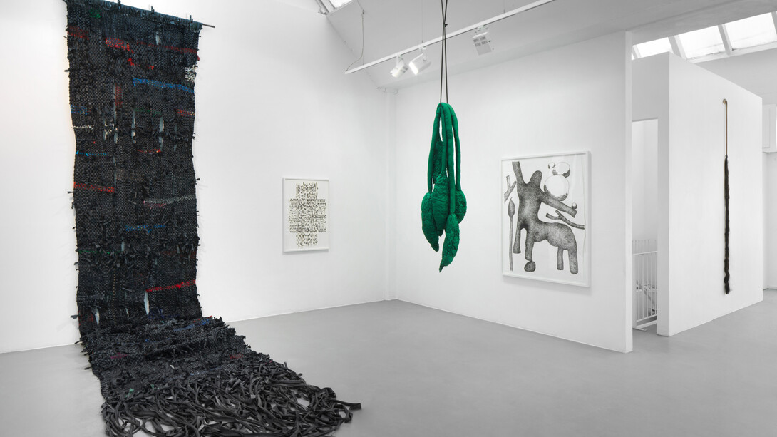 Farkhondeh Shahroudi, Widerruf, ausstellungsansicht. Mit freundlicher genehmigung der Galerie Barbara Thumm