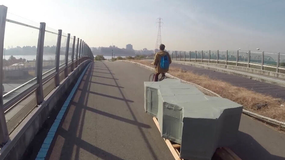 Ben Nathan, BRICK DAY, 2014, Production still, Courtesy of the artist and 43 Inverness Street