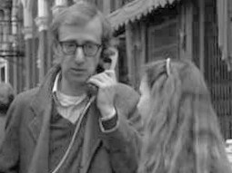 Woody Allen è ateo, non crede in una redenzione, per i suoi personaggi non c’è un giudizio divino