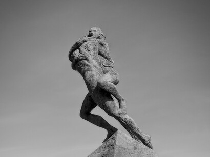 Monumento a los enamorados en el municipio Antequera en Málaga, España