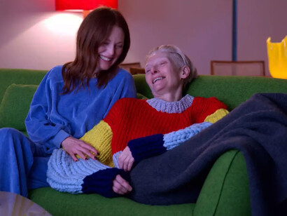 La película adapta con fidelidad la novela de Sigrid Nunez, sin miedo a los silencios ni a las emociones contenidas