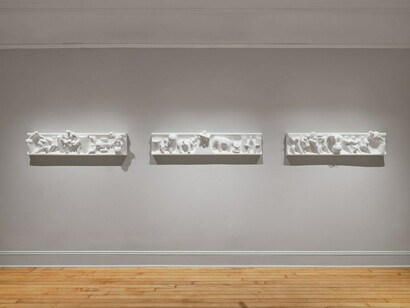 Tom Otterness, Battle of the sexes, exhibition view. Courtesy of Craig Starr Gallery