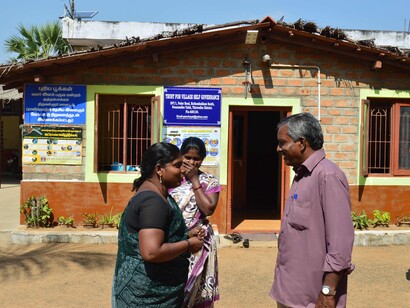 Elango Rangaswamy at Kuthambakkam village © Ashish Kothari