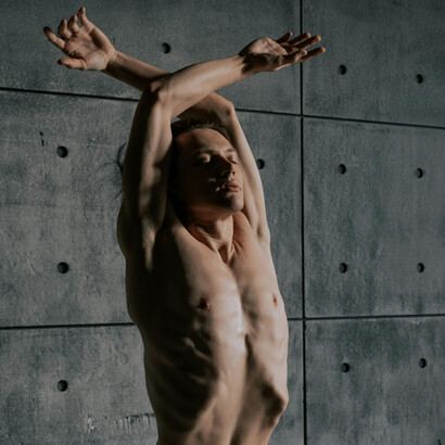 A dança in natura resgata a expressão natural do corpo humano, inspirado nos ritmos e movimentos dos elementos da natureza
