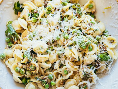 Orecchiette piselli pistacchio e formaggio