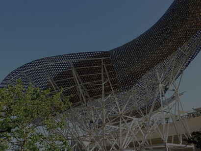 Sculpture by Frank O. Gehry in the shape of fish. Area of ​​the Olympic Village of Barcelona, Catalonia, Spain