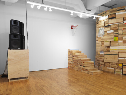 Installation view, Phoebe Washburn, Giving Good Fwar Gwaar. Courtesy the artist and Marinaro, New York