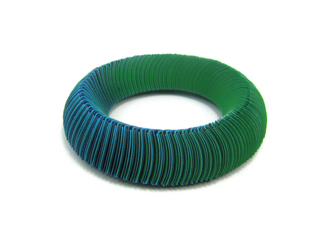 Nel Linssen, Green & Blue Bracelet, courtesy of The Scottish Gallery