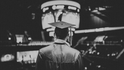 Graduation day's speech from the valedictorian: how academic innovation could solve the educational and formation issues and prevent world crisis