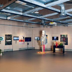 Künstlerische residenz 2026: 11. Ausgabe des Prix Art Humanité, ausstellungsansicht. Mit freundlicher genehmigung des Internationalen Rotkreuz- und Rothalbmondmuseums