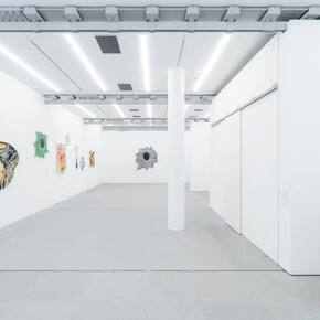 This neighborhood‘s changed, exhibition view. Courtesy of Gallery Common