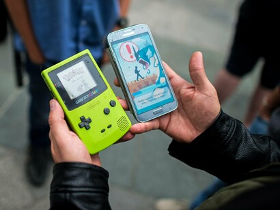 Comparando la Game Boy con el móvil