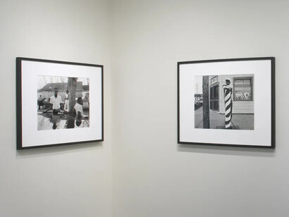Baldwin Lee, New York (1975–1979), exhibition view. Courtesy of Howard Greenberg Gallery
