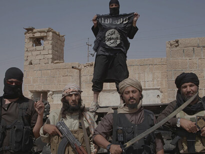 Militantes de Dáesh, autoproclamado como califato y se autodenominó como el Estado Islámico en junio de 2014