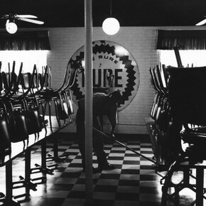 Jessica Lange. Courtesy of Howard Greenberg Gallery