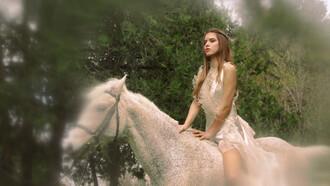 Photo by Raissa B. per Simone Racioppo. Red  Carpet and Wedding, per Seek Me